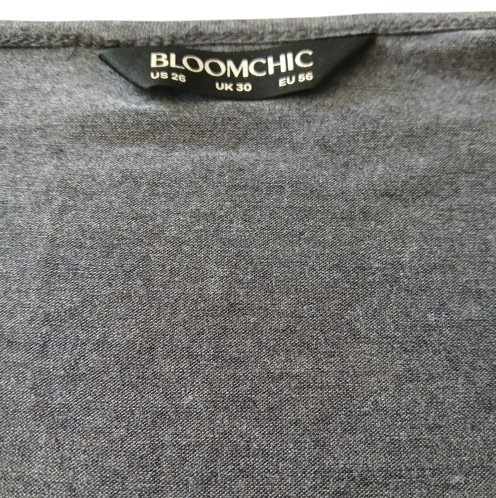 BloomChic Women's Size 26 Charcoal Floral Lace Women's Top - Picture 2 of 5